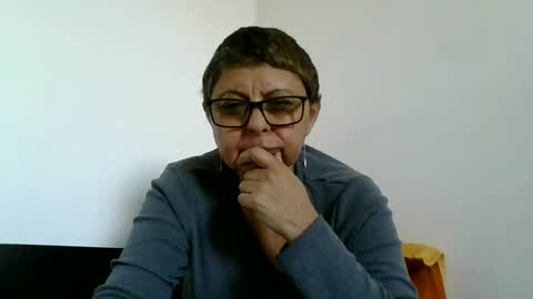 Snapshot of atikaarea chatting on 10/19/25, 02:07 atikaarea online show from 10/19/25, 02:07