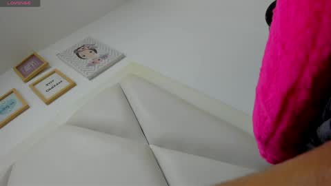Atilana Diaz online show from 04/30/26, 08:57