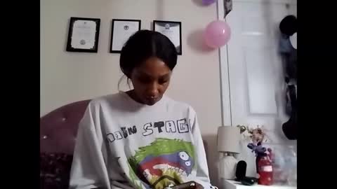 AtirahCali online show from 10/21/25, 02:51