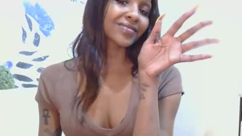 AtirahCali online show from 04/16/26, 11:44