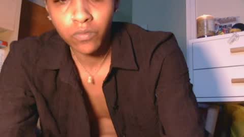 Snapshot of atirahcali chatting on 06/18/26, 12:00 AtirahCali online show from 06/18/26, 12:00