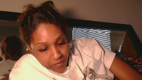 Snapshot of atirahcali chatting on 07/18/26, 12:42 AtirahCali online show from 07/18/26, 12:42