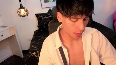 Snapshot of atlasvg chatting on 12/03/25, 03:14 Atlas online show from 12/03/25, 03:14