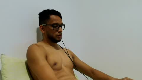 Snapshot of atorres21 chatting on 07/12/26, 03:19 Torres online show from 07/12/26, 03:19