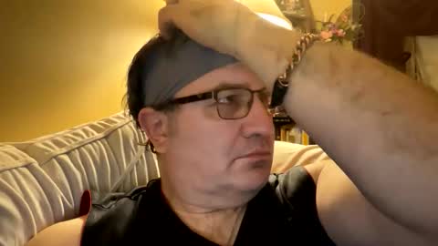 Snapshot of atozzzz chatting on 02/15/26, 05:15 atozzzz online show from 02/15/26, 05:15