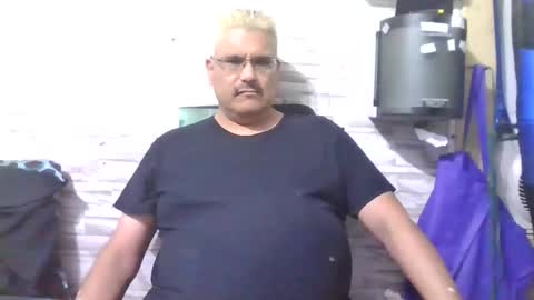 Snapshot of atr2424293280 chatting on 03/27/26, 12:05 A online show from 03/27/26, 12:05