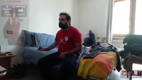 Snapshot of attila85 chatting on 05/12/26, 02:47 Bleakw85 online show from 05/12/26, 02:47
