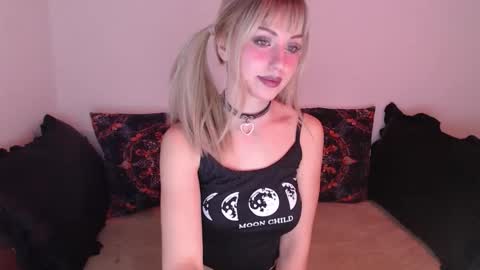 Snapshot of aubrey_rock chatting on 02/25/26, 07:01 Aubrey online show from 02/25/26, 07:01