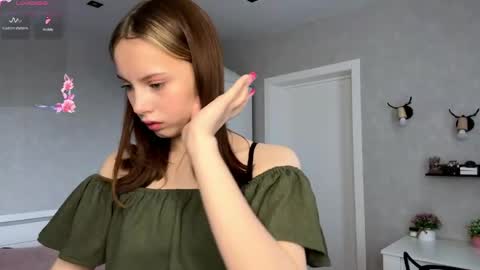 Jolyn online show from 04/29/26, 04:16