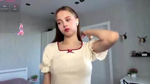 Jolyn online show from 05/04/26, 04:08
