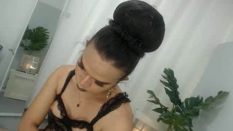 Audrey online show from 10/24/25, 09:33