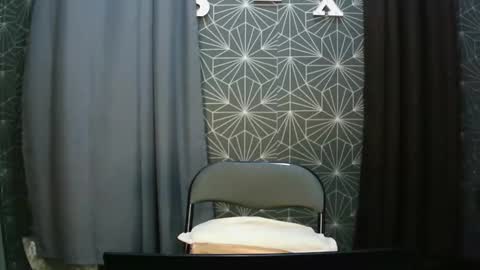 Audrey online show from 11/07/25, 02:55