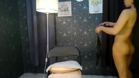 Audrey online show from 12/04/25, 01:48