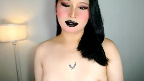 Snapshot of audreyholloway chatting on 05/05/26, 08:33 Audrey online show from 05/05/26, 08:33