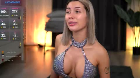 Isabella online show from 01/05/26, 05:27