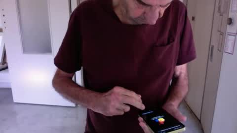 Snapshot of auguste061400 chatting on 12/02/24, 09:24 auguste061400 online show from 12/02/24, 09:24