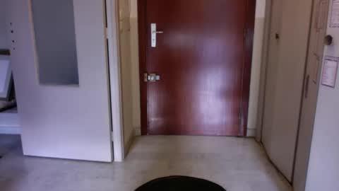 Snapshot of auguste061400 chatting on 12/18/24, 09:36 auguste061400 online show from 12/18/24, 09:36