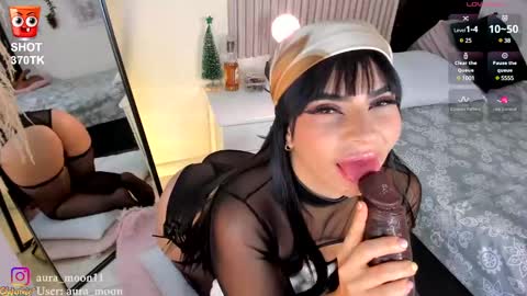 Snapshot of aura_moon chatting on 01/01/25, 10:56 Hello I am Marcela follow me on my instagram  aura moon11 online show from 01/01/25, 10:56