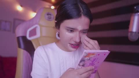 aura_rouss online show from 11/08/25, 01:28