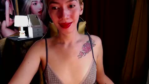 Miss awra online show from 12/24/24, 04:44