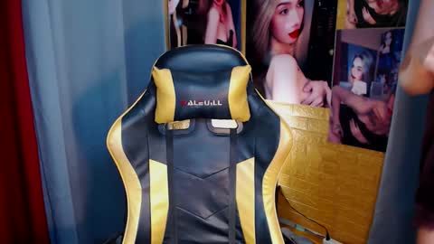 Miss awra online show from 09/28/25, 06:19