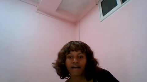 Snapshot of aurelia107 chatting on 07/03/26, 12:00 aurelia107 online show from 07/03/26, 12:00