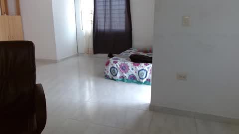 Snapshot of aureliv1 chatting on 10/12/25, 07:57 Aureliano online show from 10/12/25, 07:57