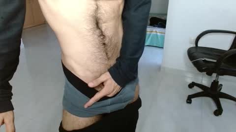 Snapshot of aureliv1 chatting on 11/05/25, 10:43 Aureliano online show from 11/05/25, 10:43