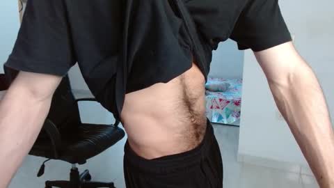 Snapshot of aureliv1 chatting on 01/08/26, 10:12 Aureliano online show from 01/08/26, 10:12