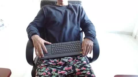 Snapshot of aureliv1 chatting on 02/11/26, 09:42 Aureliano online show from 02/11/26, 09:42