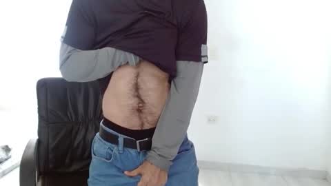 Snapshot of aureliv1 chatting on 02/19/26, 09:33 Aureliano online show from 02/19/26, 09:33