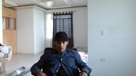 Snapshot of aureliv1 chatting on 02/22/26, 09:46 Aureliano online show from 02/22/26, 09:46