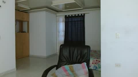 Snapshot of aureliv1 chatting on 02/25/26, 11:25 Aureliano online show from 02/25/26, 11:25