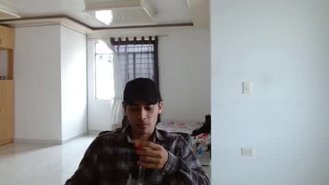 Snapshot of aureliv1 chatting on 03/08/26, 09:29 Aureliano online show from 03/08/26, 09:29