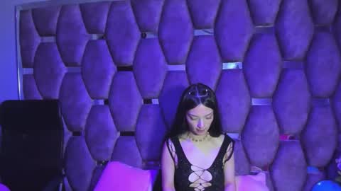 aurora online show from 11/06/25, 03:24