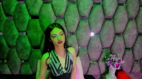 aurora online show from 12/03/25, 02:59