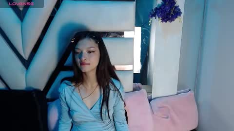 aurora online show from 04/23/26, 03:03