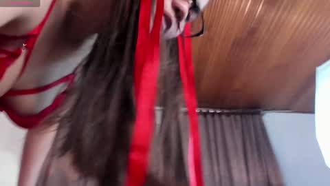 Snapshot of aurora_divine chatting on 12/18/24, 08:03 aurora_divine online show from 12/18/24, 08:03