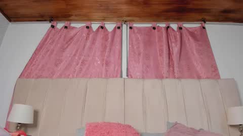 Snapshot of aurora_divine chatting on 03/11/25, 07:25 aurora_divine online show from 03/11/25, 07:25