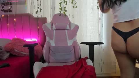 aurora_duval online show from 12/22/25, 09:23