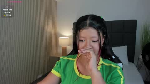 A U R O R A online show from 01/04/25, 07:24