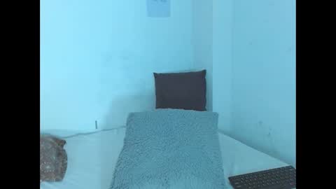 aurora_lenovic online show from 02/24/25, 08:03