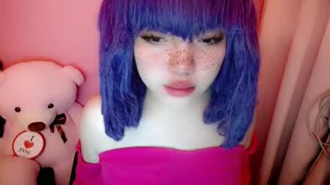 cute online show from 04/19/26, 01:49