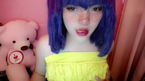 Snapshot of aurora_more chatting on 05/18/26, 04:07 cute online show from 05/18/26, 04:07
