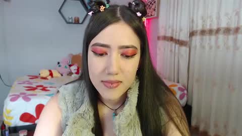Snapshot of aurora_shy_ chatting on 12/30/24, 09:19 Aurora  online show from 12/30/24, 09:19