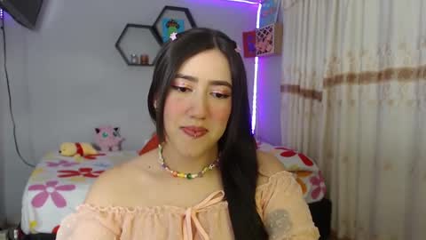 Snapshot of aurora_shy_ chatting on 01/18/25, 04:15 Aurora  online show from 01/18/25, 04:15