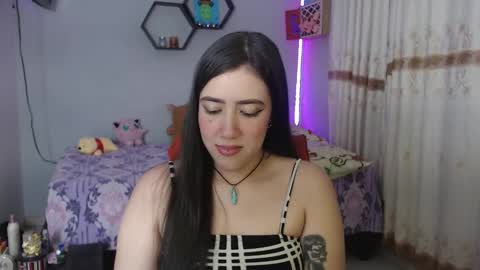 Snapshot of aurora_shy_ chatting on 01/25/25, 07:49 Aurora  online show from 01/25/25, 07:49