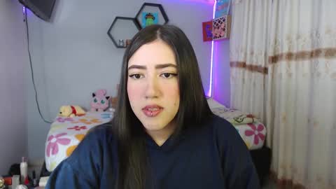 Snapshot of aurora_shy_ chatting on 02/12/25, 04:00 Aurora  online show from 02/12/25, 04:00