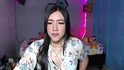 Snapshot of aurora_shy_ chatting on 09/10/25, 06:46 Aurora  online show from 09/10/25, 06:46