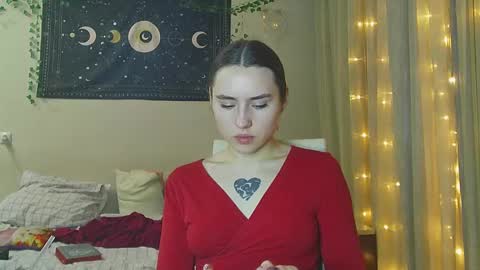 Snapshot of aurora_worker chatting on 01/08/25, 12:37 Aurora online show from 01/08/25, 12:37